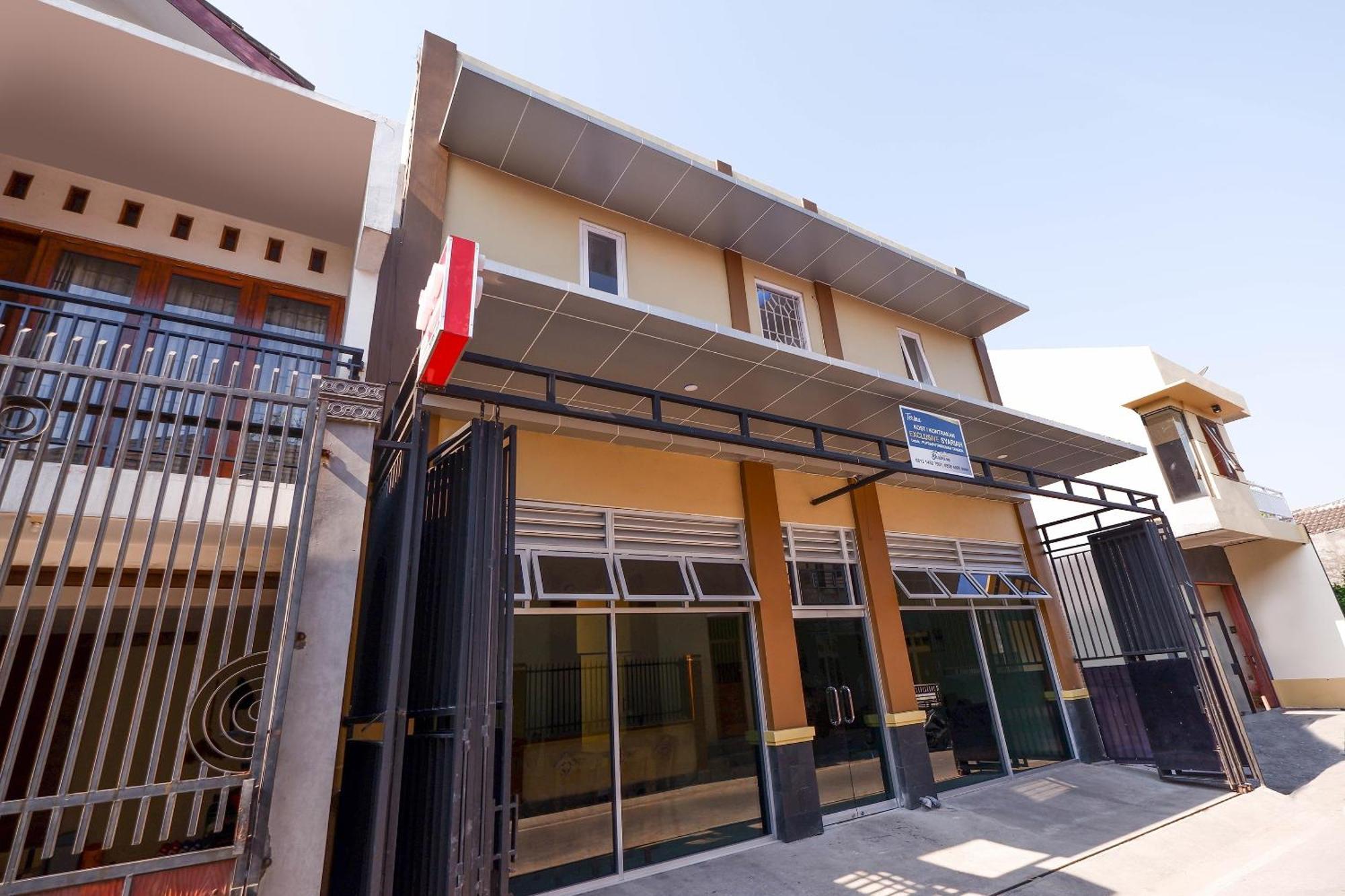Super Oyo 1506 Shabrina 2 Syariah Hotel Surakarta  Exterior photo