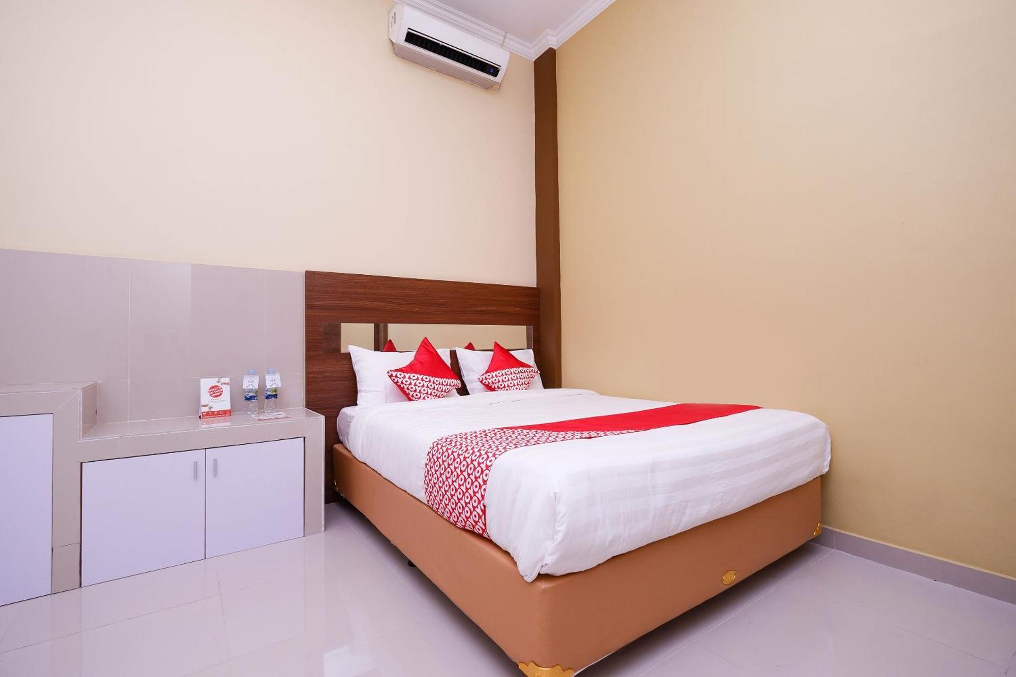 Super Oyo 1506 Shabrina 2 Syariah Hotel Surakarta  Exterior photo